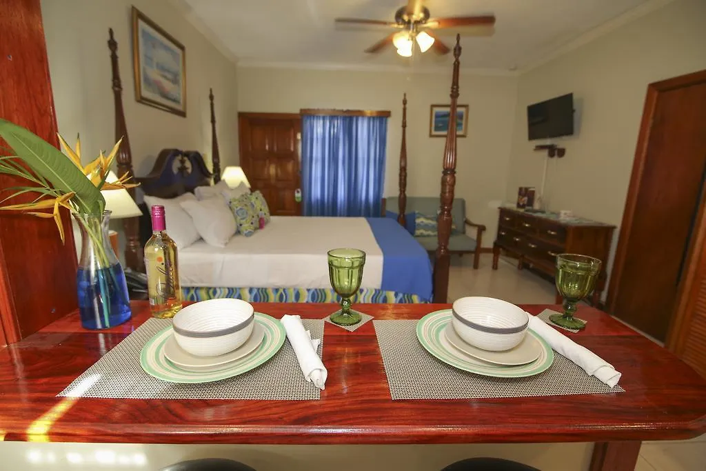 Rayon Hotel Negril