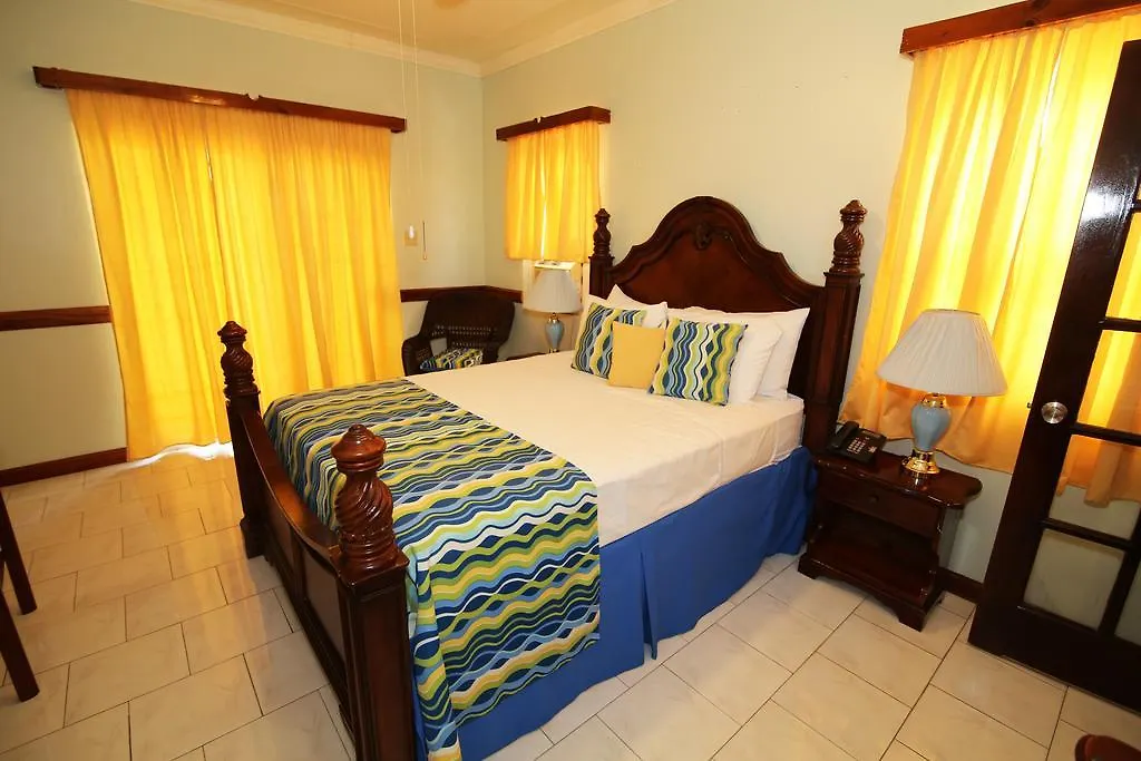 Rayon Hotel Negril 4*,
