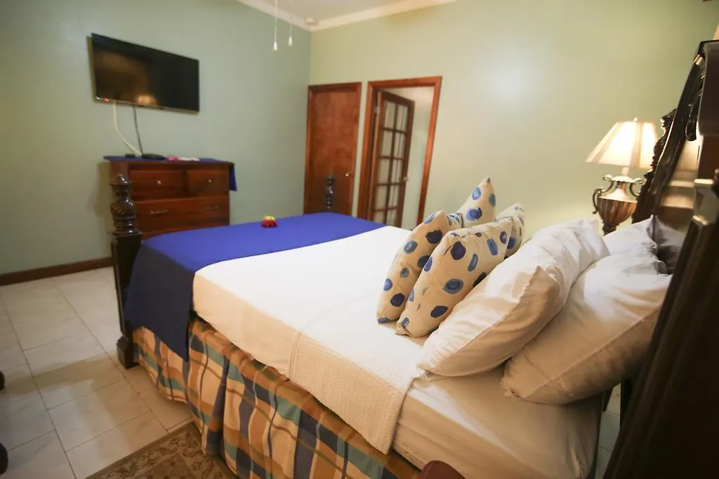 Rayon Hotel Negril