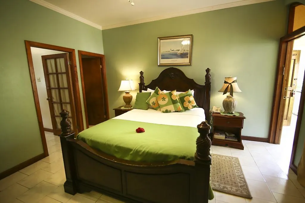 Rayon Hotel Negril