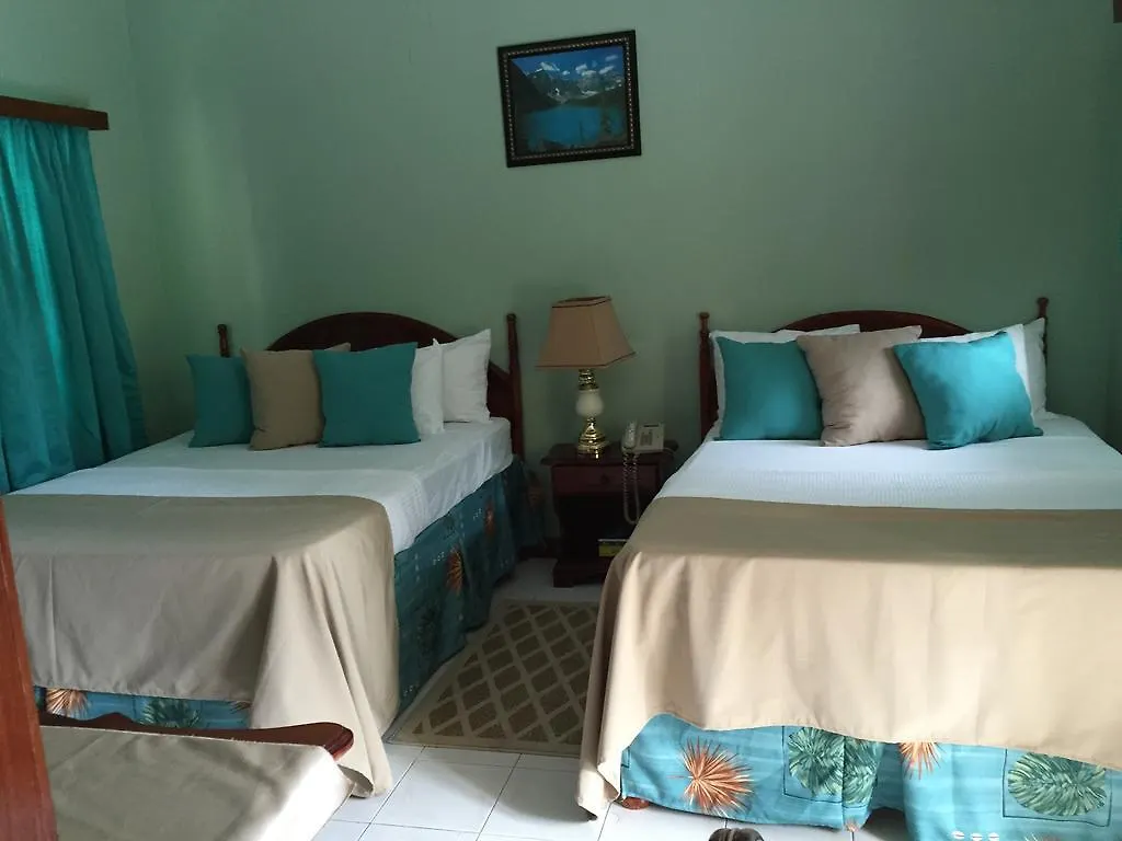 Rayon Hotel Negril