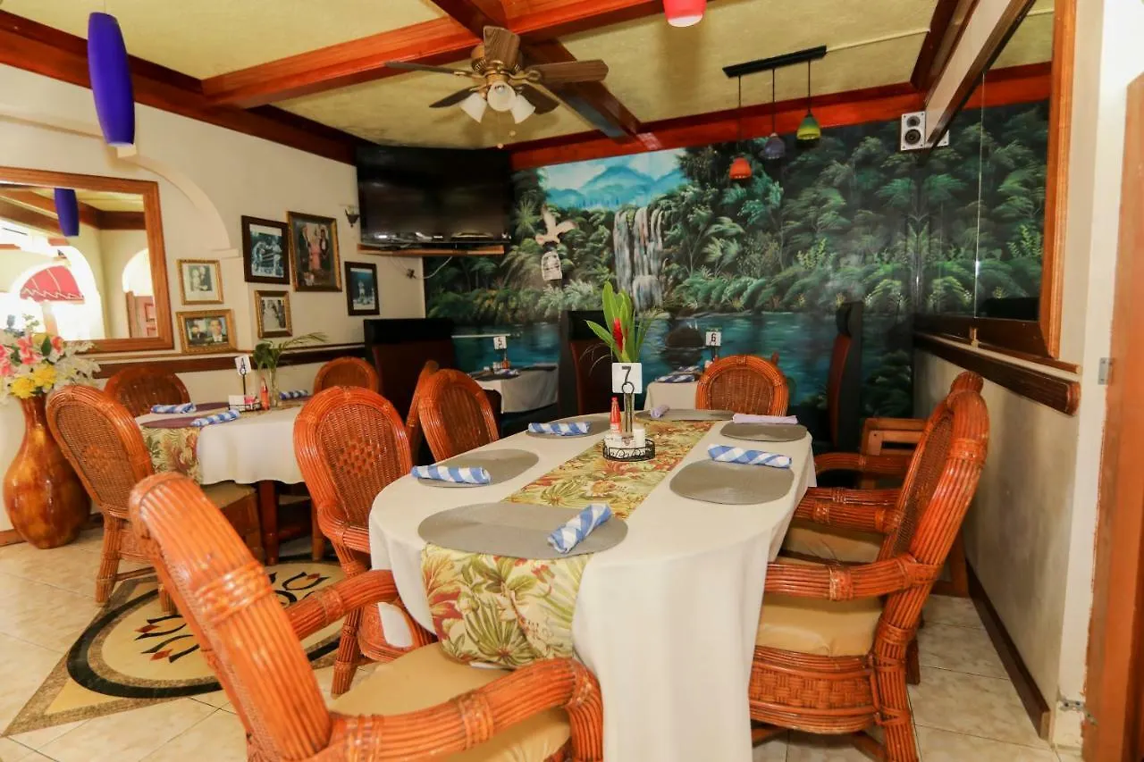 Rayon Hotel Negril