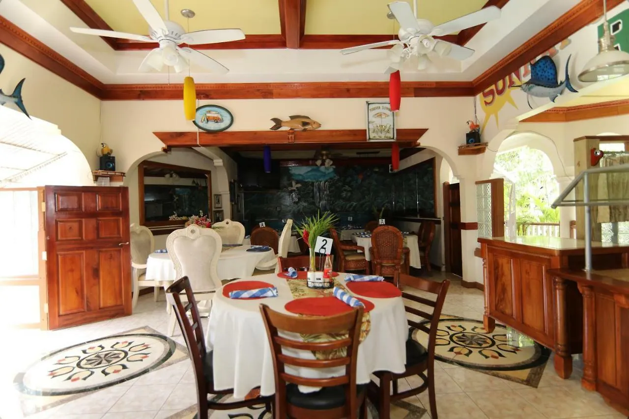 Rayon Hotel Negril 4*,
